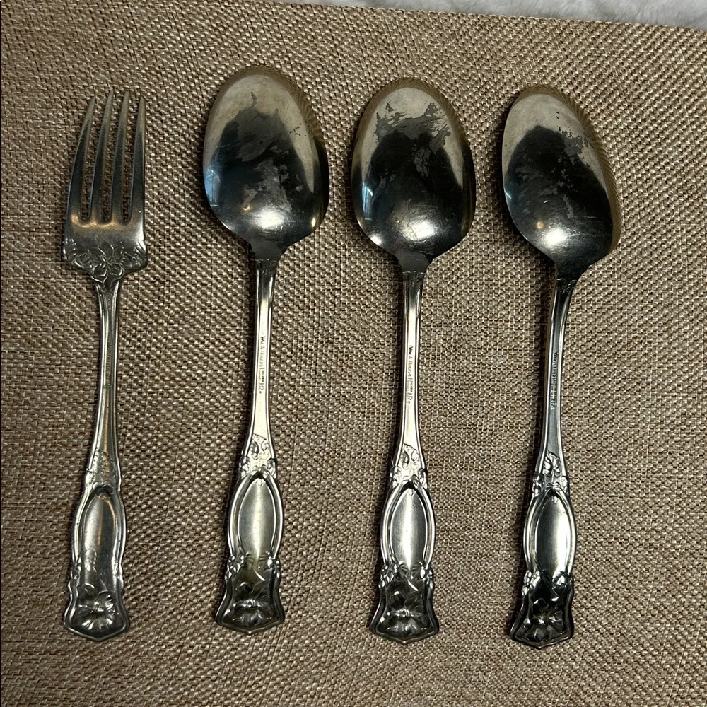 W A Rogers 1910 Silver-Nickel Orange Blossom Flatware Set - 3 Spoons & 1 Fork